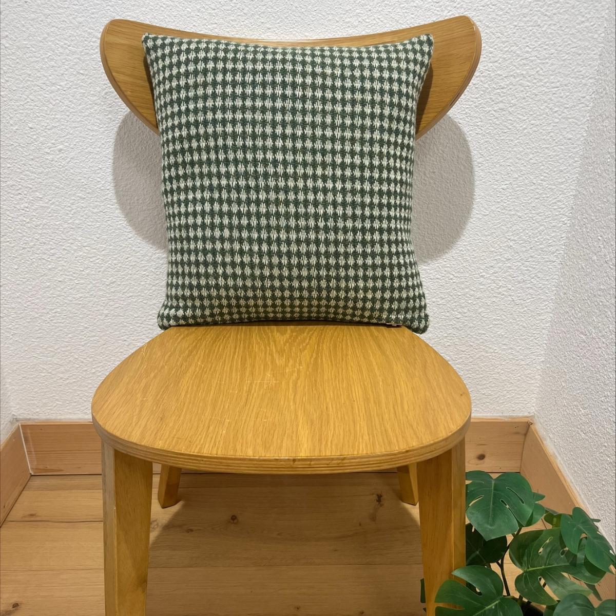 Coussin en laine vert jade format carré Aster